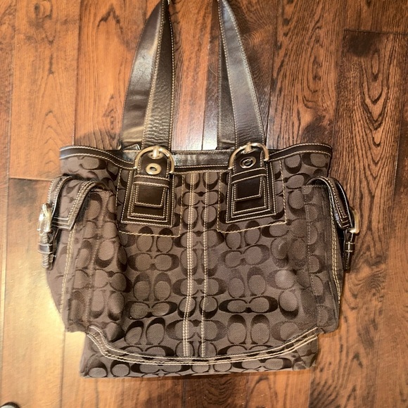Women’s Coach chocolate brown tote bag - Picture 1 of 4
